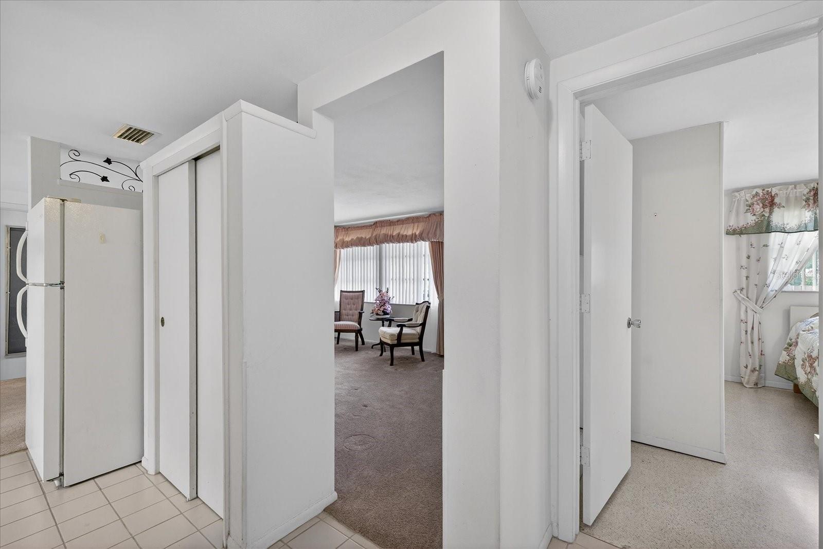 COLONIAL MANOR - Residential