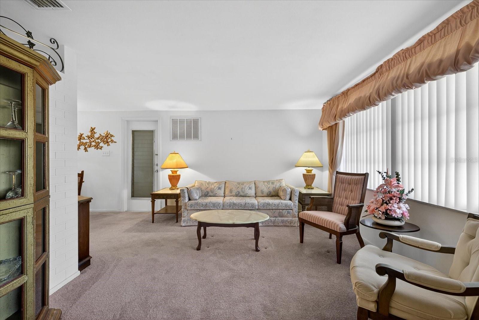 COLONIAL MANOR - Residential