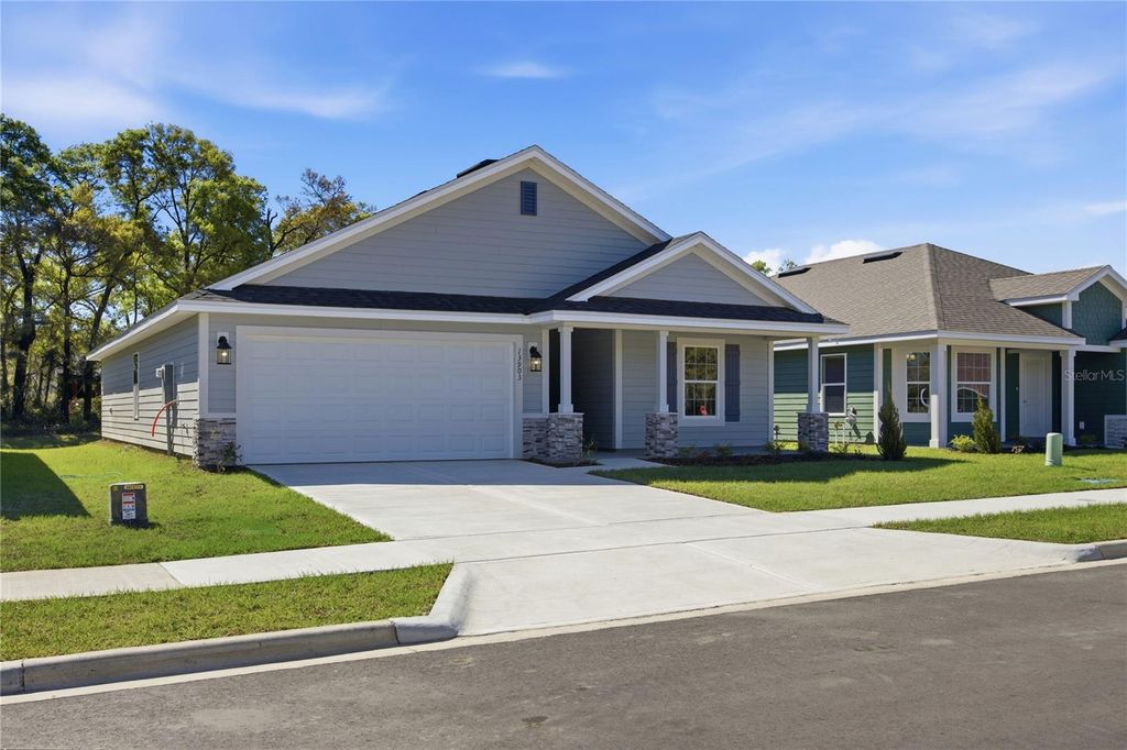 Photo of 16822 NW 178th Terrace, Alachua, FL 32615 (MLS # GC539713)