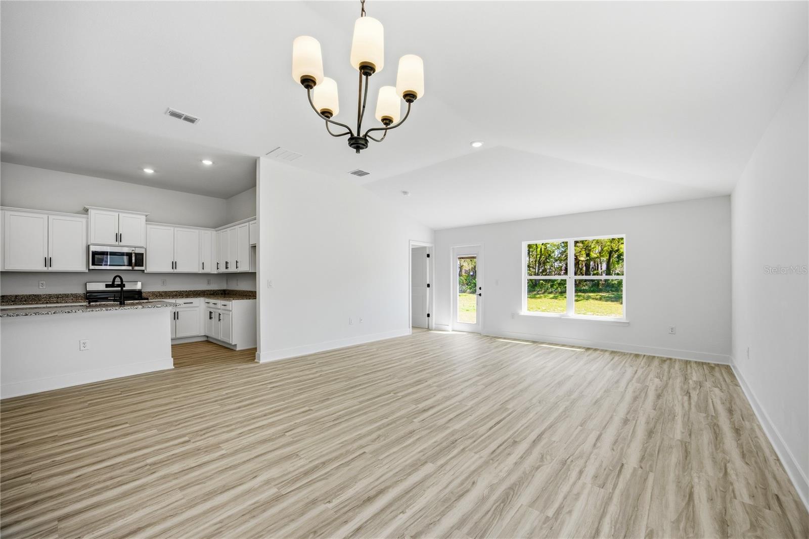 BRIARWOOD - Residential