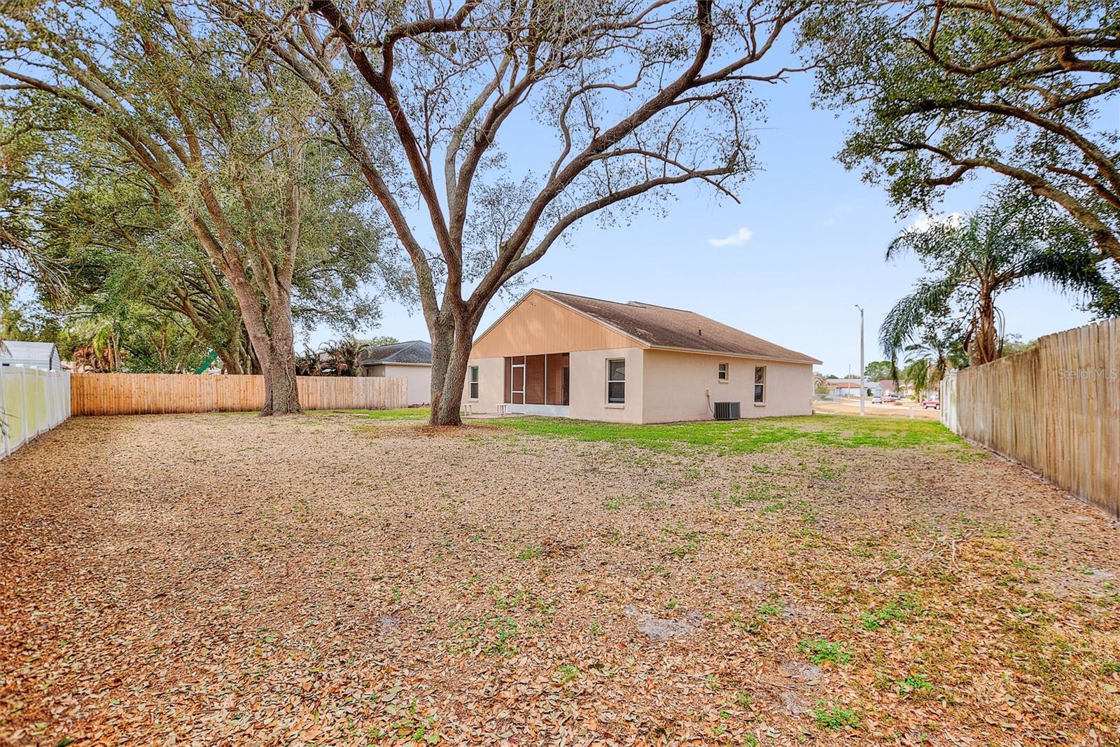 HIGHLAND HARBOR - Residential