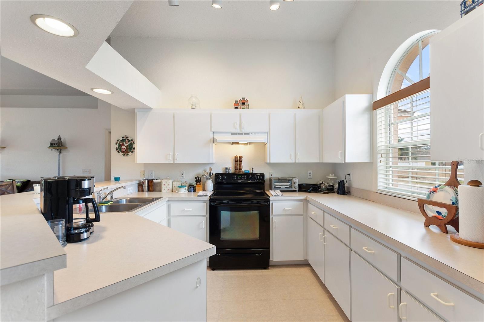 HIGHLAND HARBOR - Residential