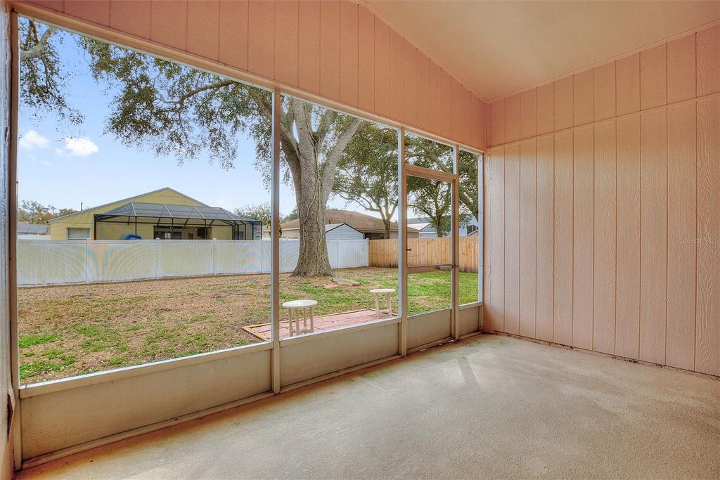 Photo of 5750 Harbor Isle Boulevard, Winter Haven, FL 33884 (MLS # S5143689)