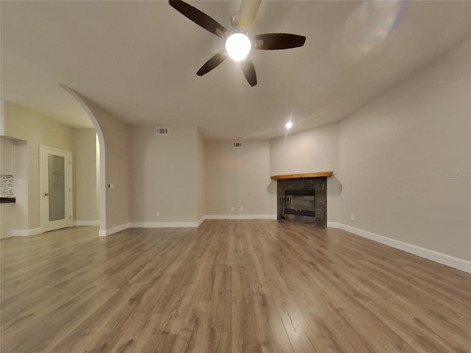 TWIN RIVERS SEC 6 - Residential Lease