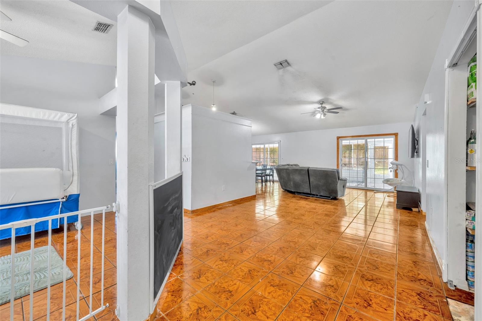 725 W 9TH STREET