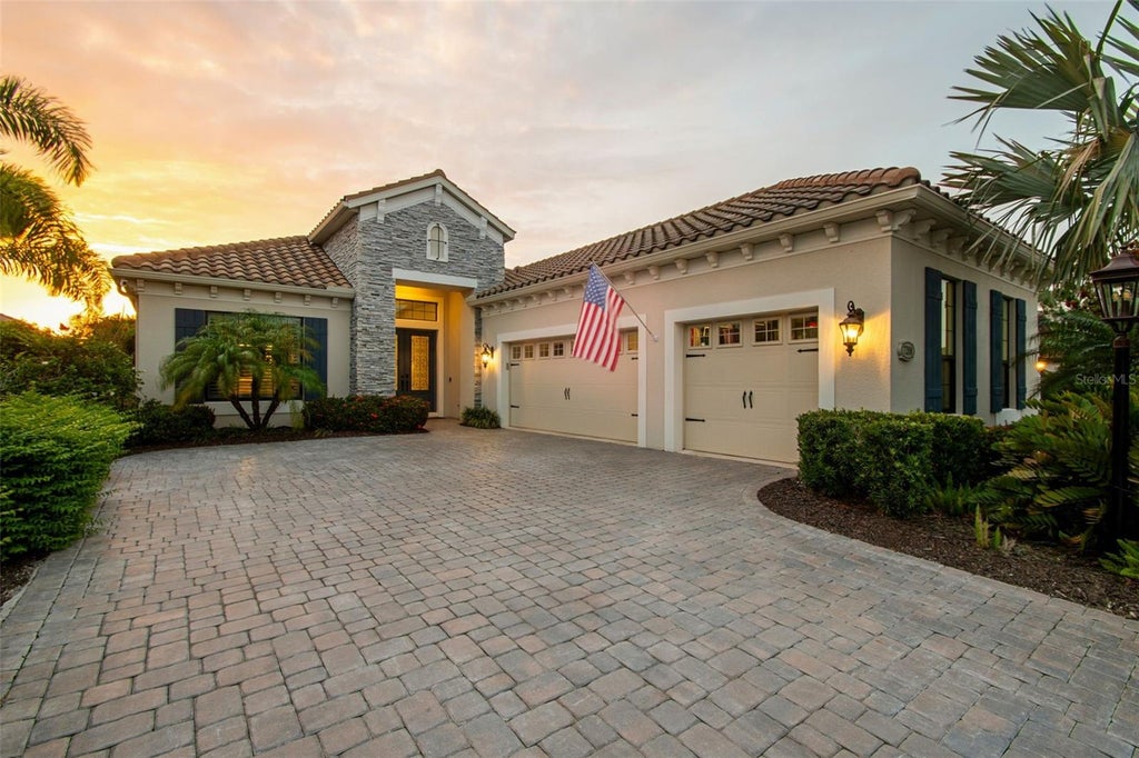 Photo of 7208 Whittlebury Trail, Bradenton, FL 34202 (MLS # A4696001)