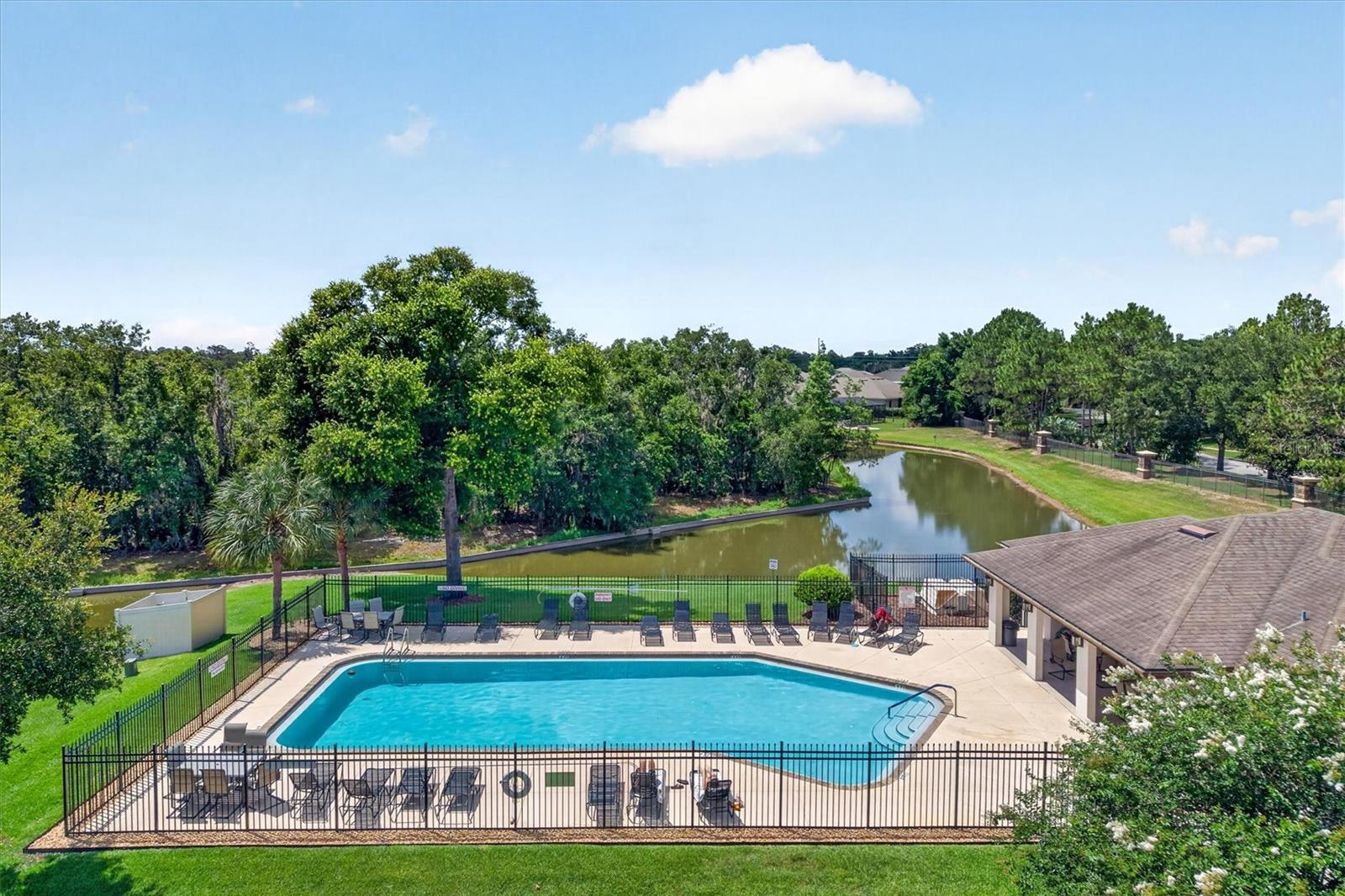 HALLAM PRESERVE EAST - Residential