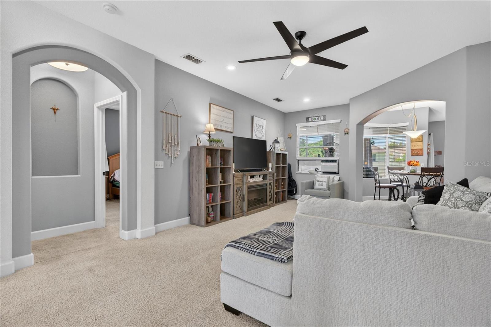 HALLAM PRESERVE EAST - Residential