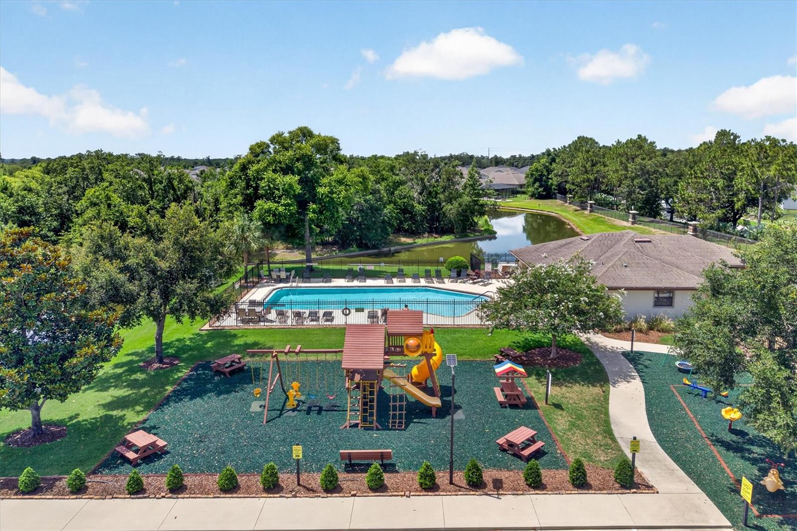 HALLAM PRESERVE EAST - Residential