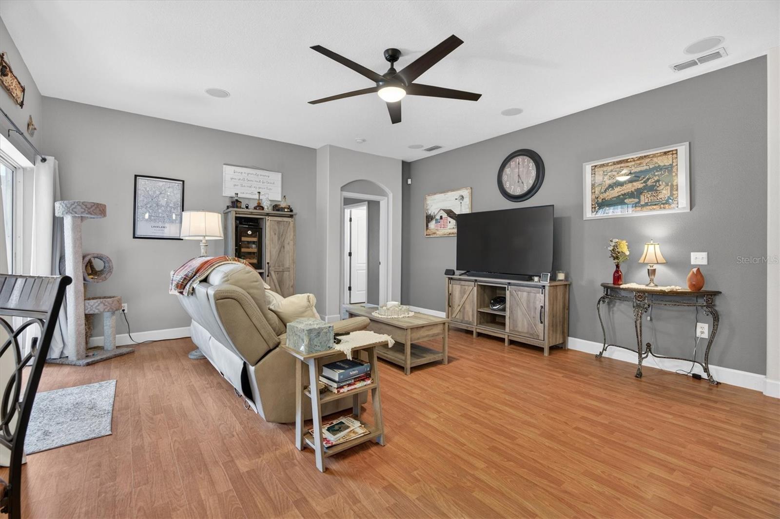 HALLAM PRESERVE EAST - Residential