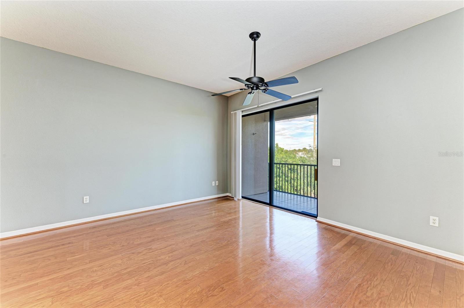 PALMA SOLA TRACE - Residential