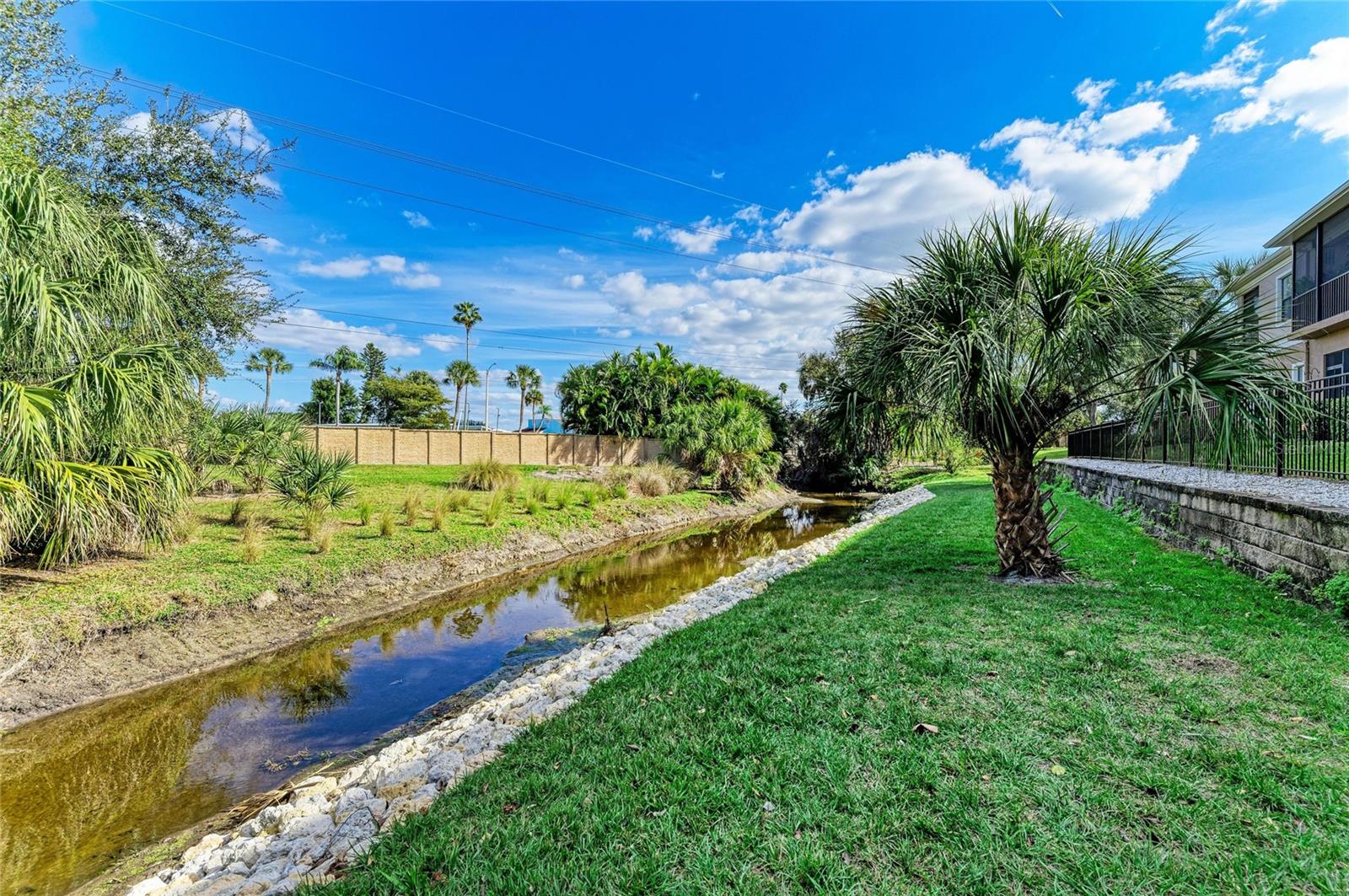 PALMA SOLA TRACE - Residential