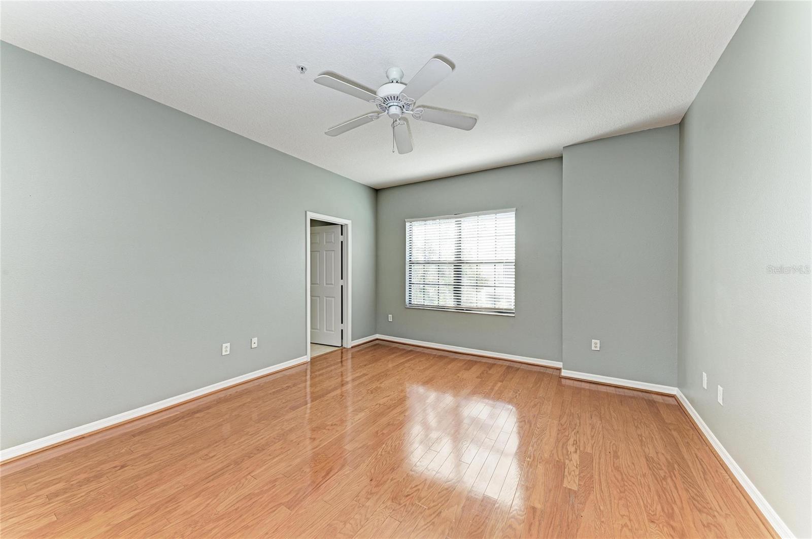 PALMA SOLA TRACE - Residential