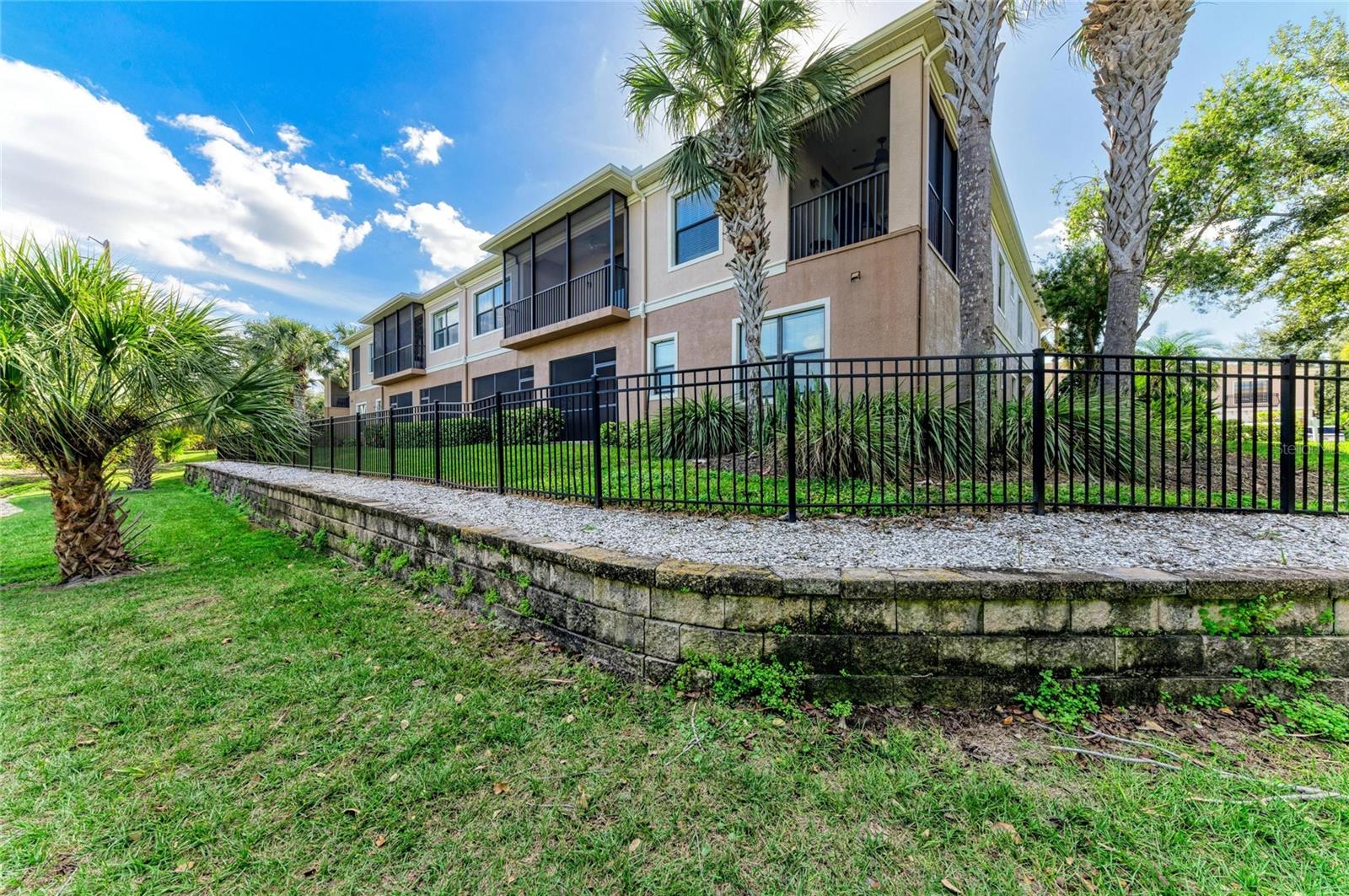 PALMA SOLA TRACE - Residential