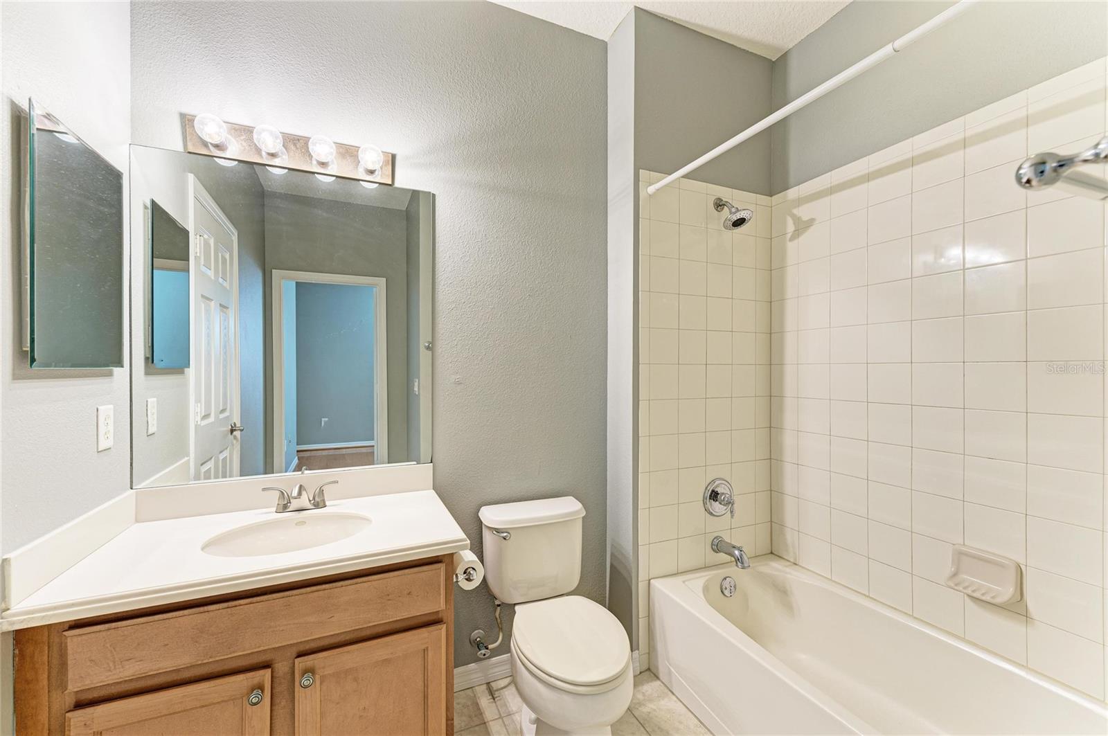 PALMA SOLA TRACE - Residential