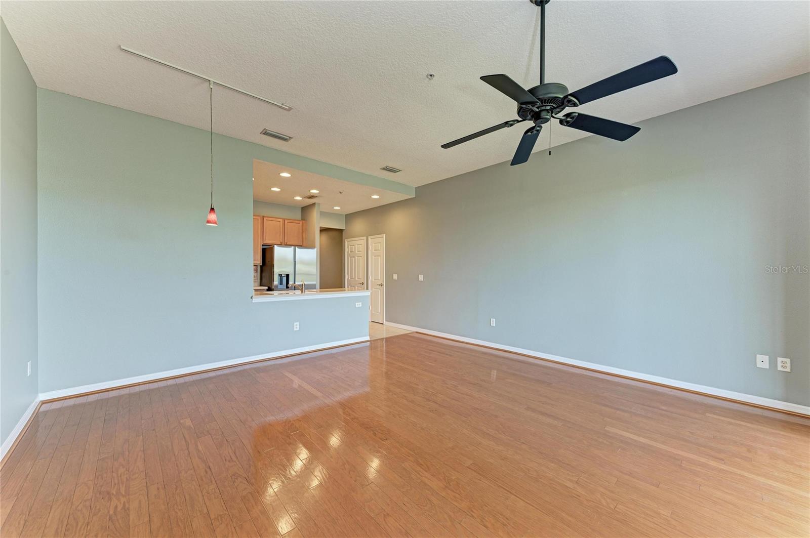 PALMA SOLA TRACE - Residential