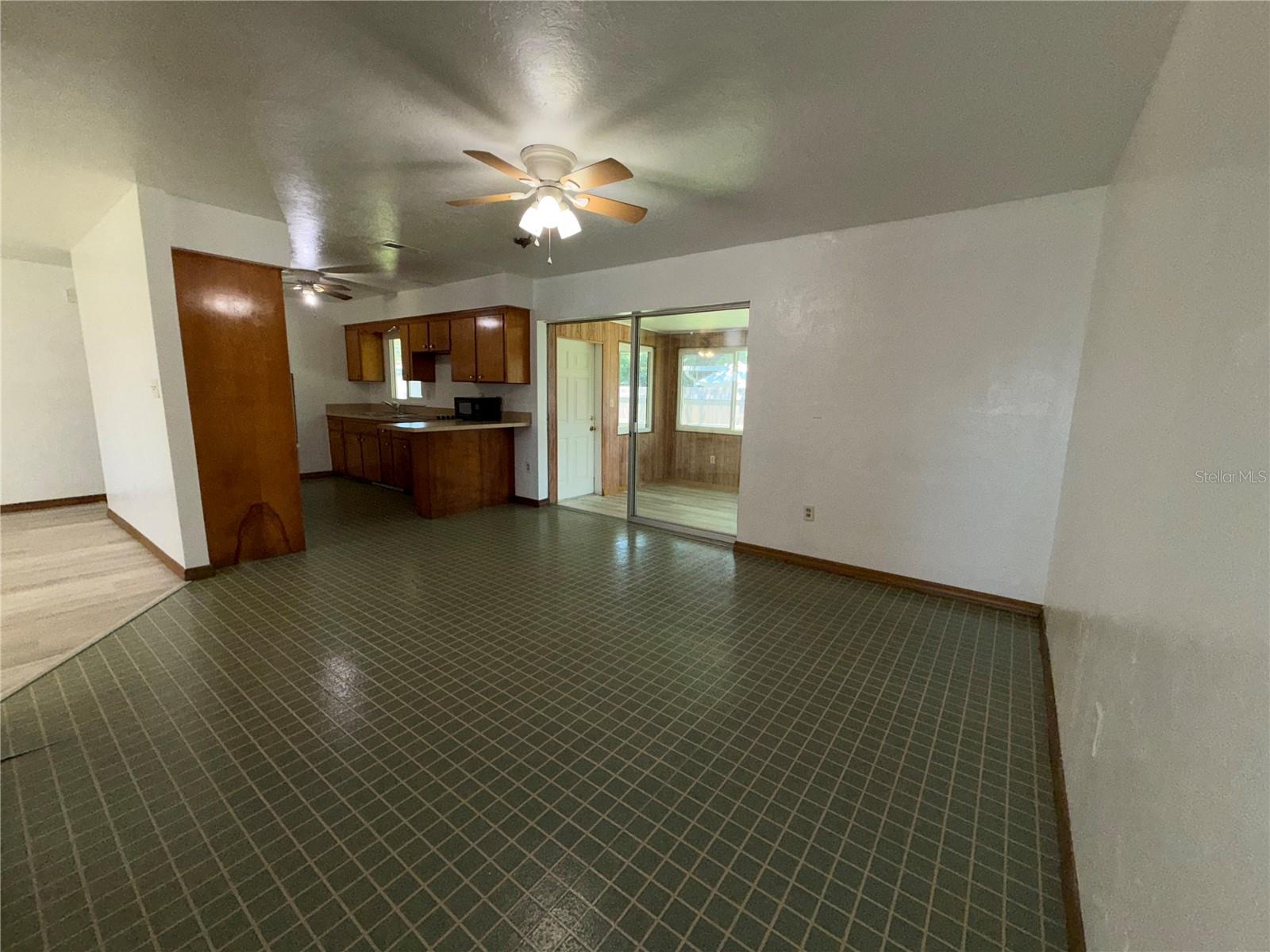 BONITA MANOR - Residential Lease