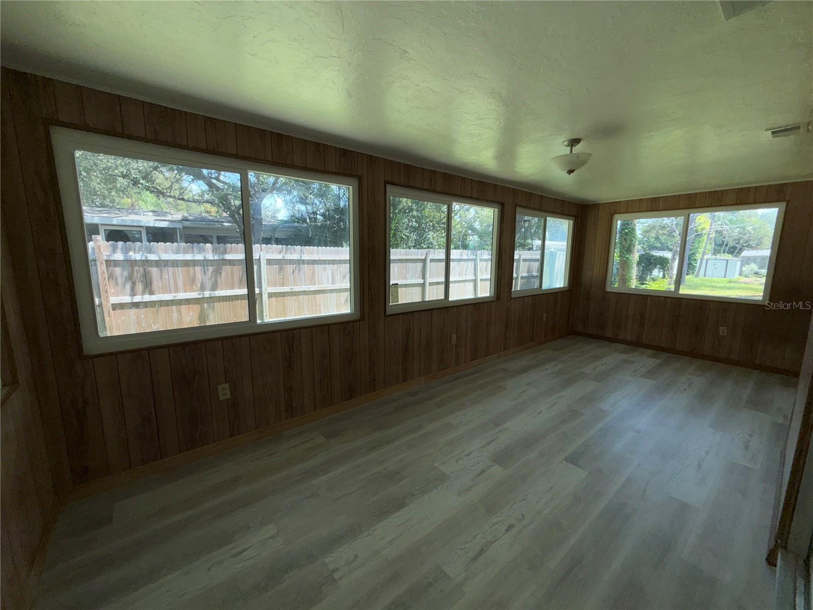 BONITA MANOR - Residential Lease