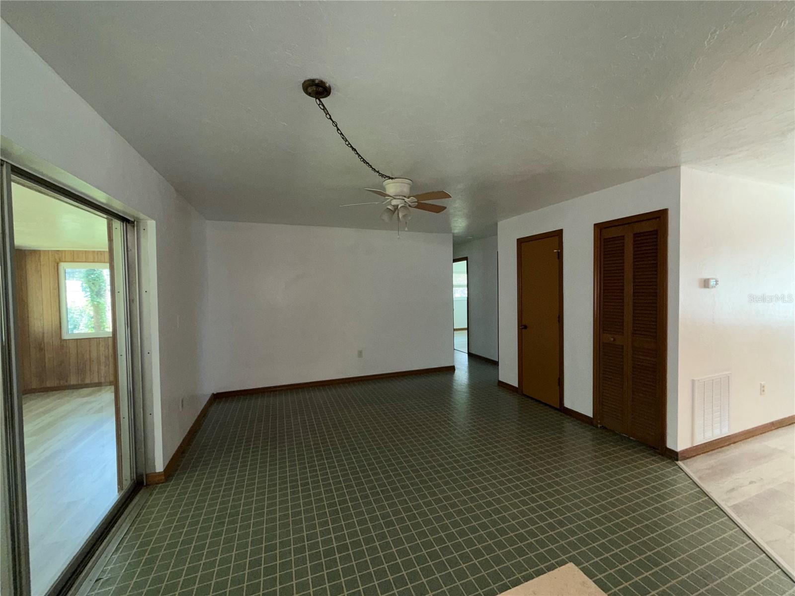 BONITA MANOR - Residential Lease