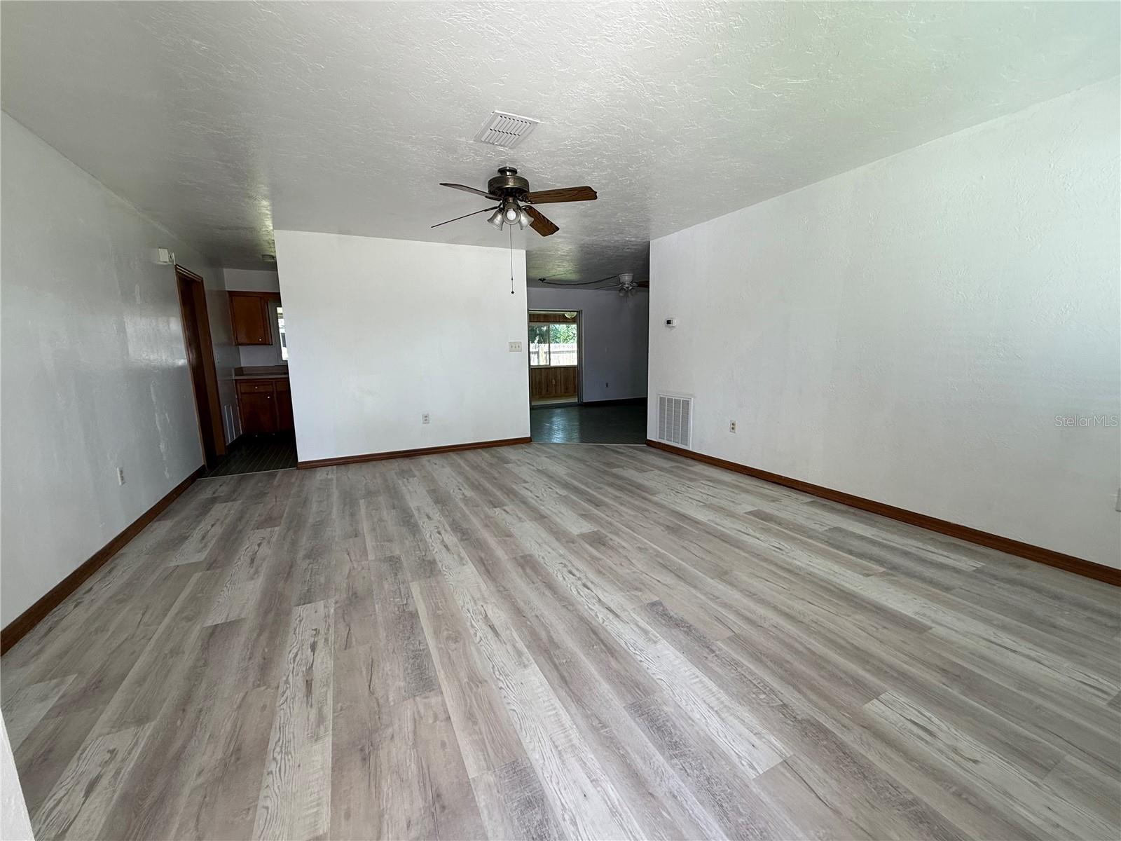 BONITA MANOR - Residential Lease
