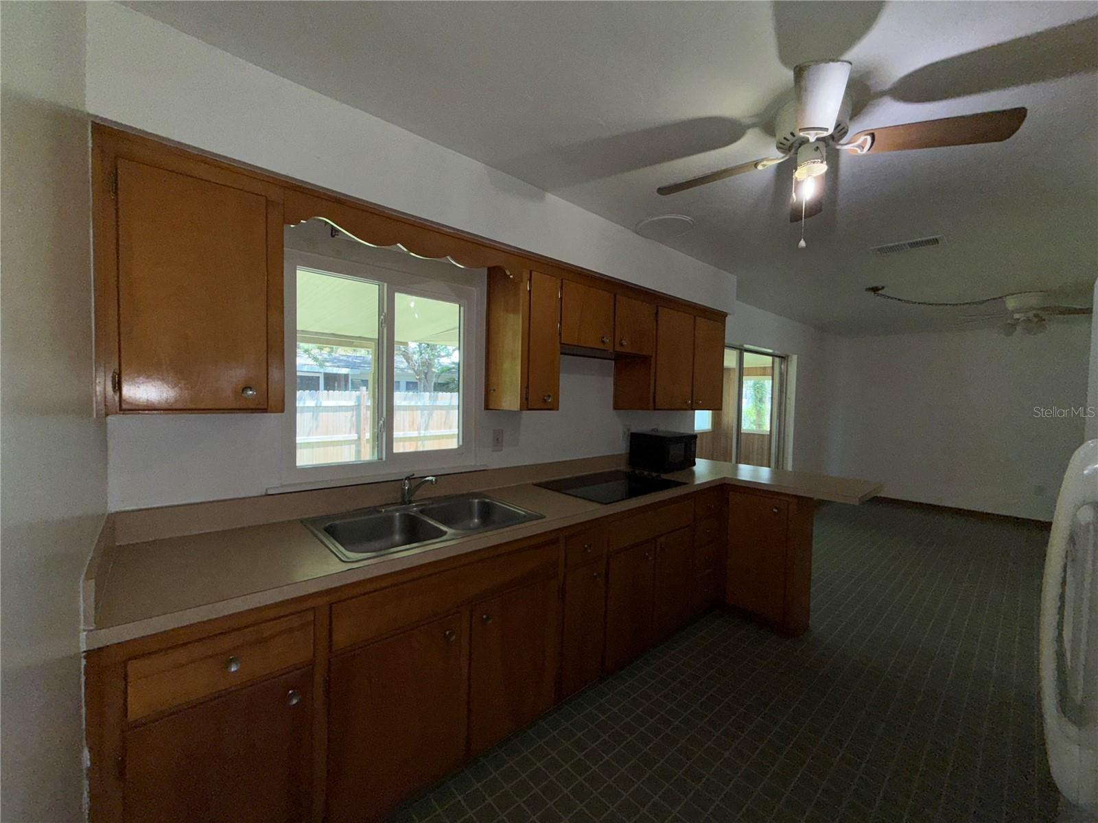 BONITA MANOR - Residential Lease