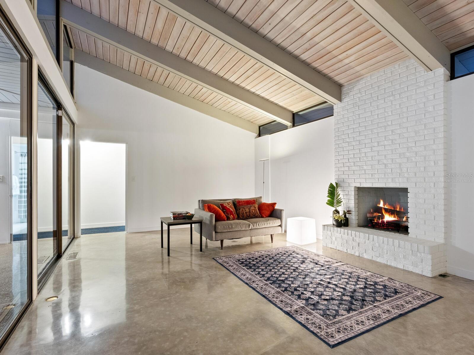 WHITFIELD COUNTRY CLUB ESTATES 1 - Residential