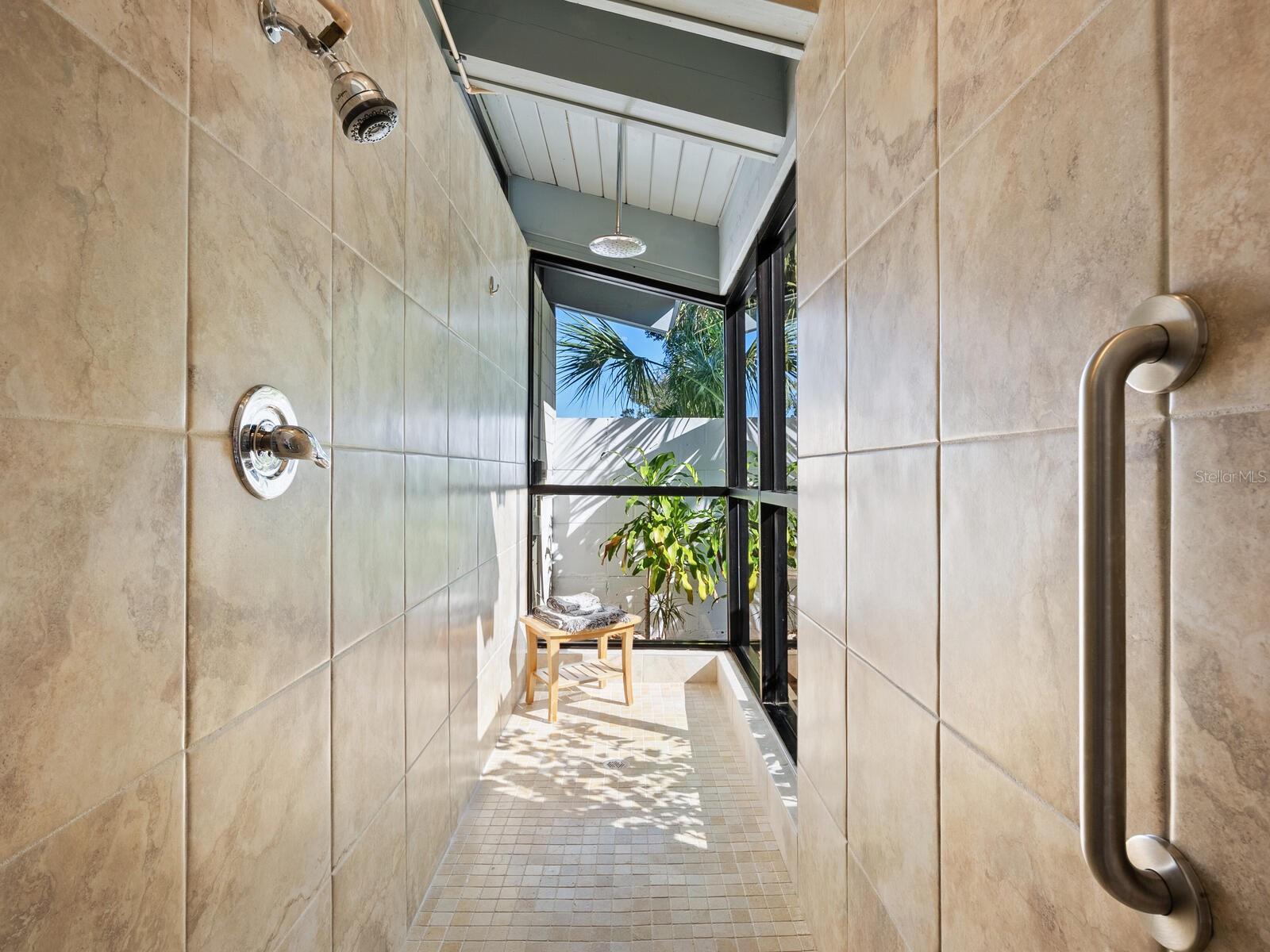 WHITFIELD COUNTRY CLUB ESTATES 1 - Residential