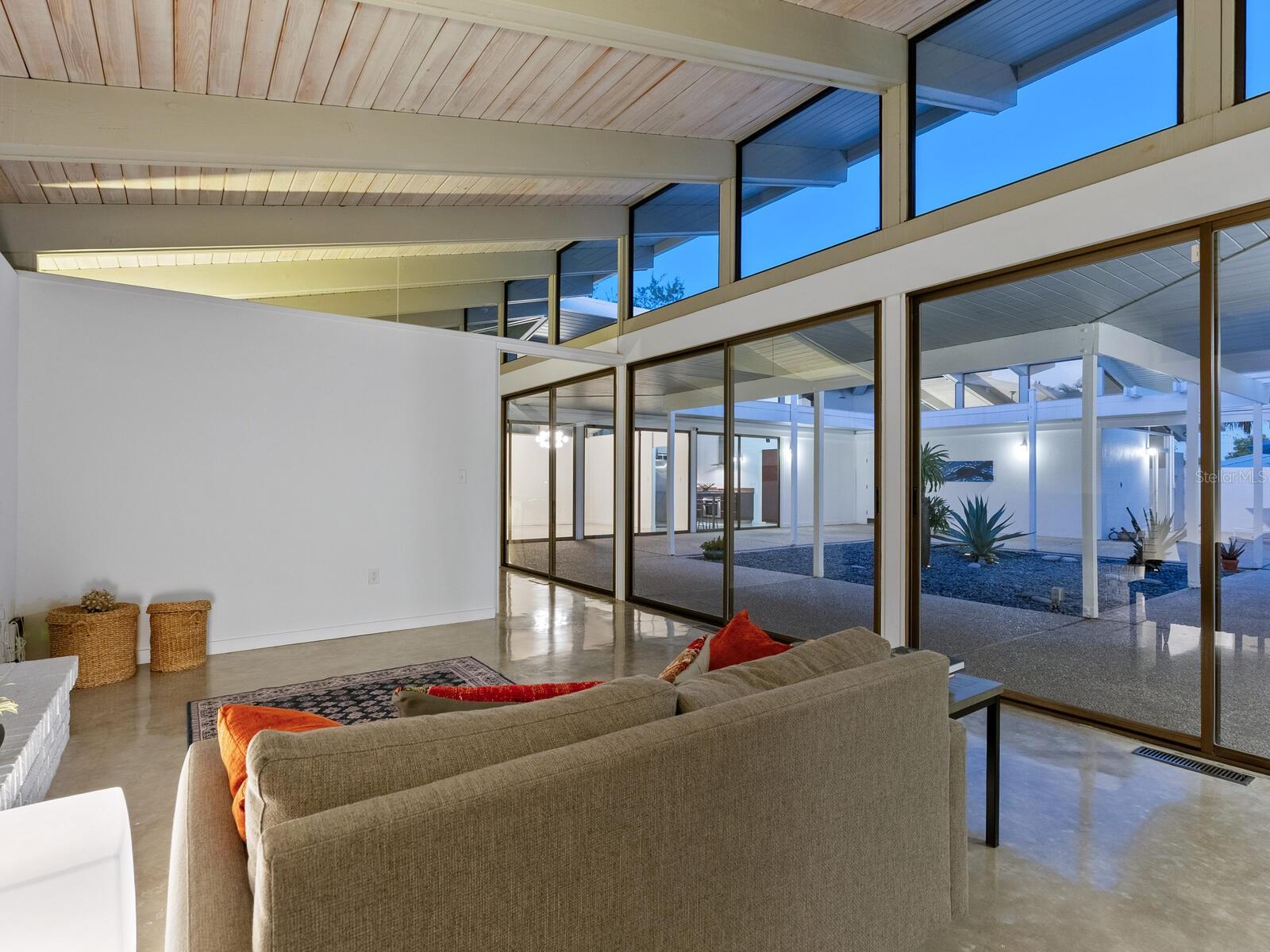 WHITFIELD COUNTRY CLUB ESTATES 1 - Residential