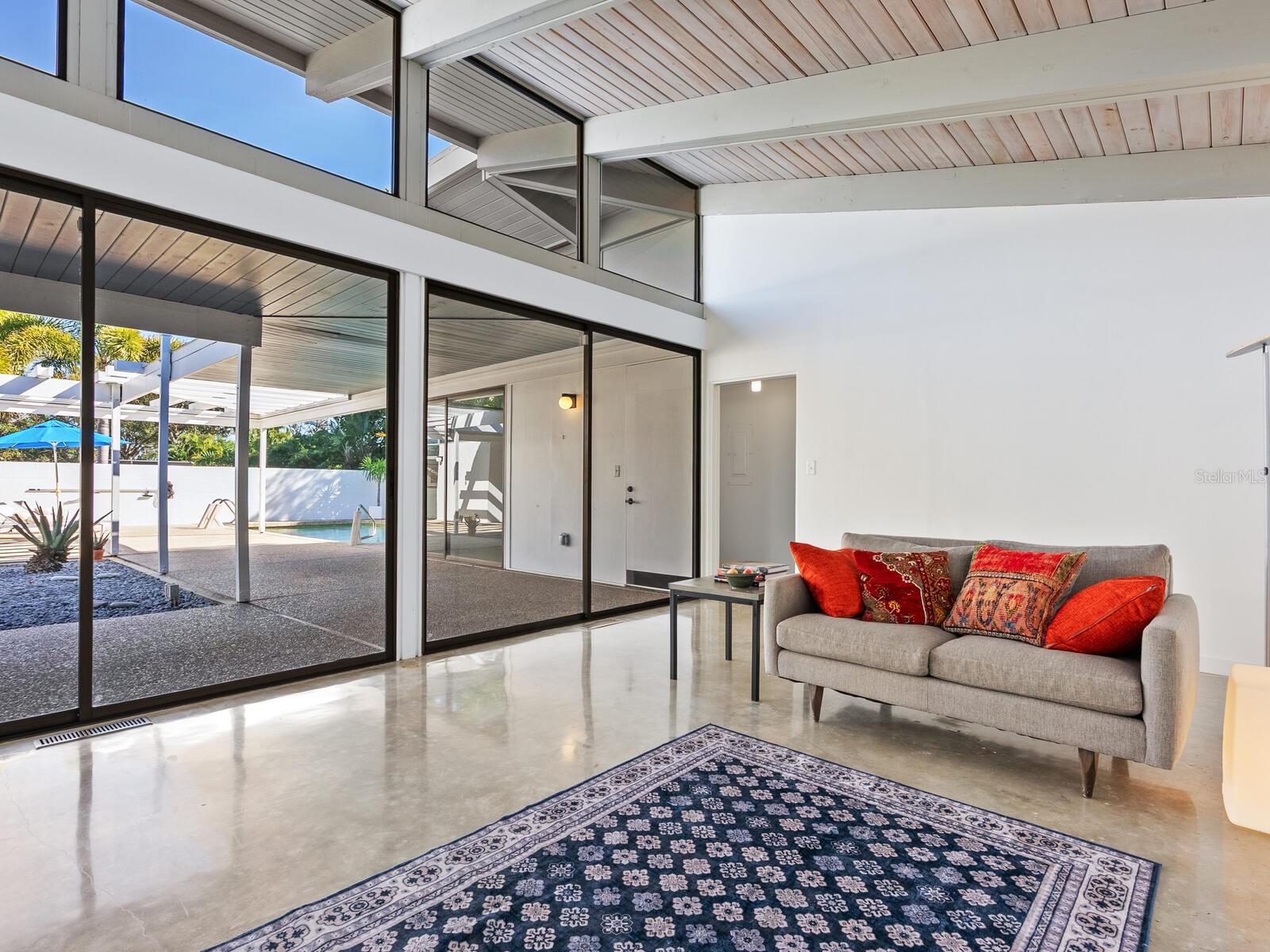 WHITFIELD COUNTRY CLUB ESTATES 1 - Residential