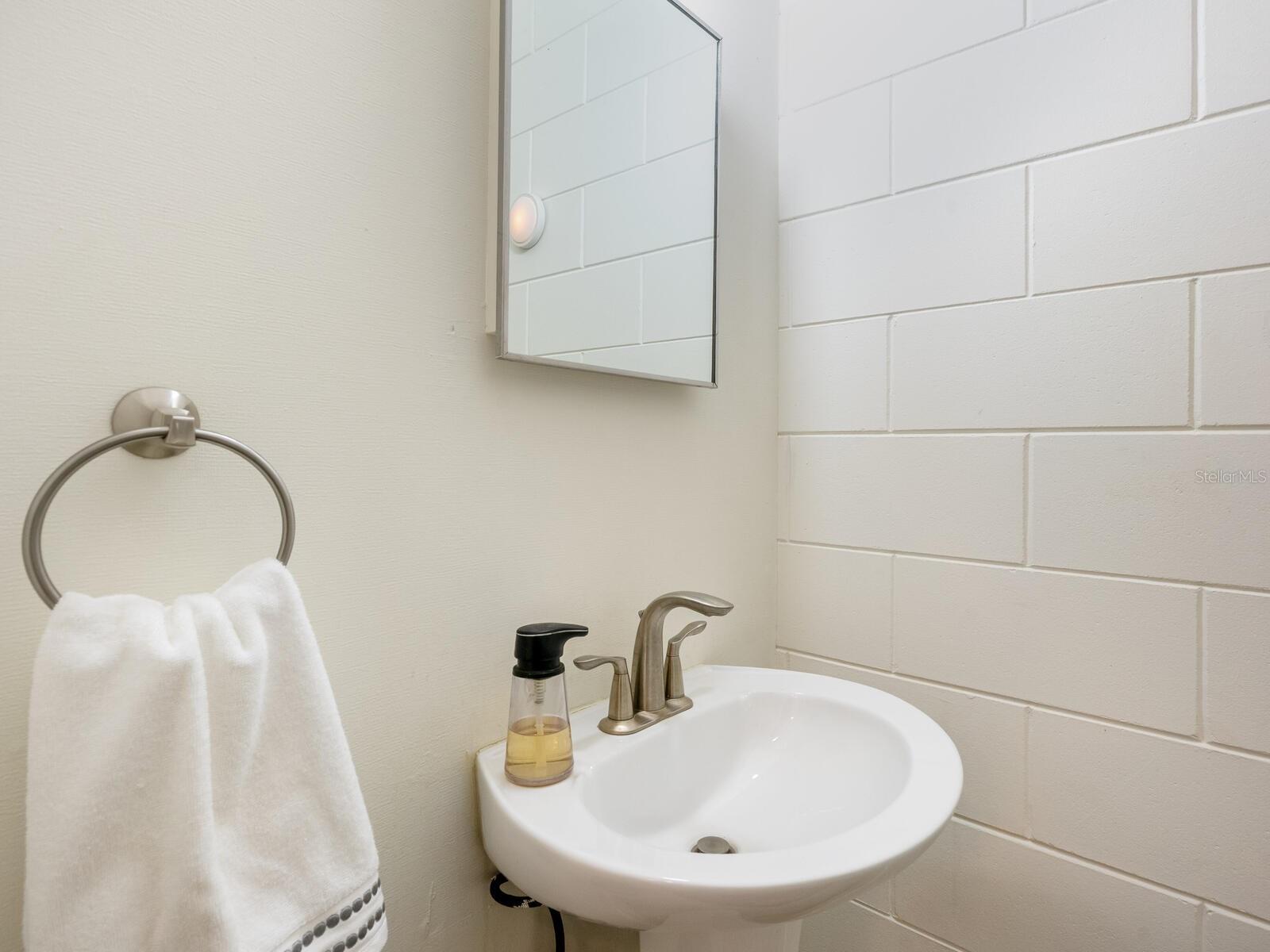 WHITFIELD COUNTRY CLUB ESTATES 1 - Residential