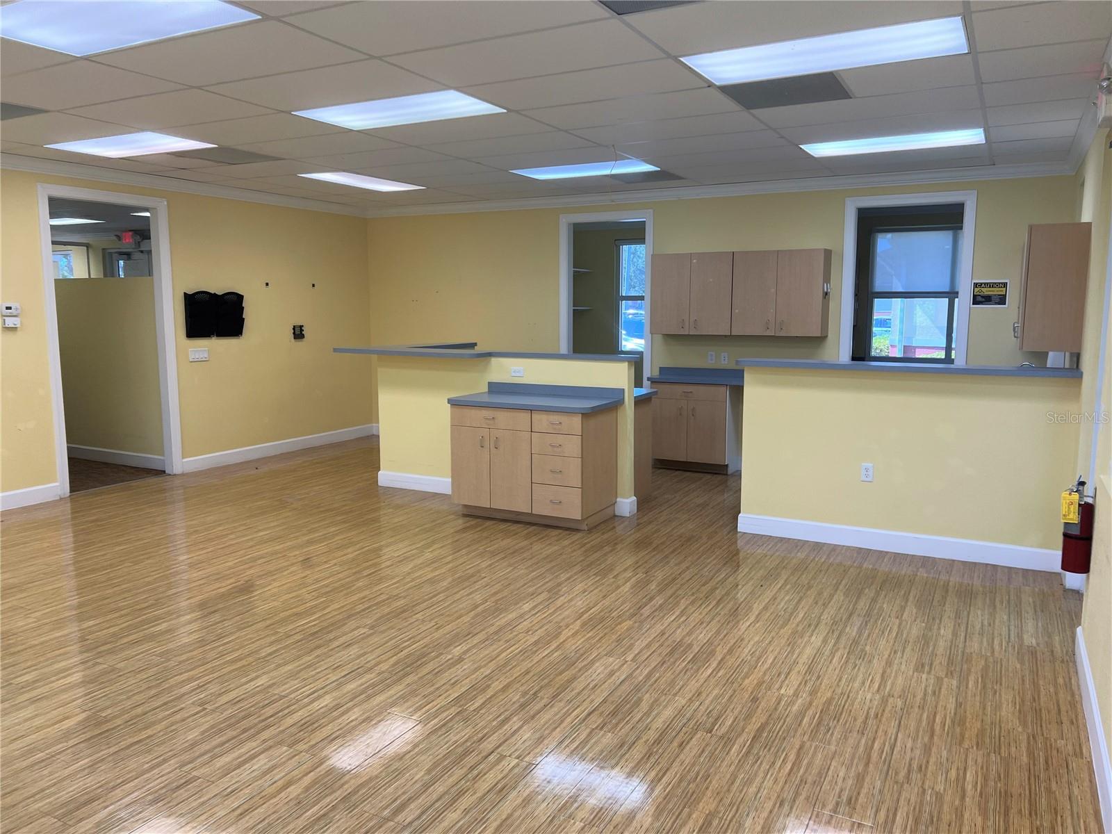 BOBCAT SQUARE PH 1 - Commercial Lease