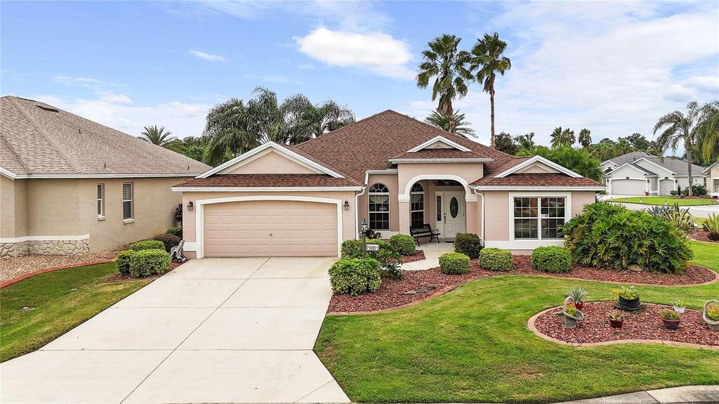 Photo of 1147 Isle Of Palms Path, The Villages, FL 32162 (MLS # G5102038)