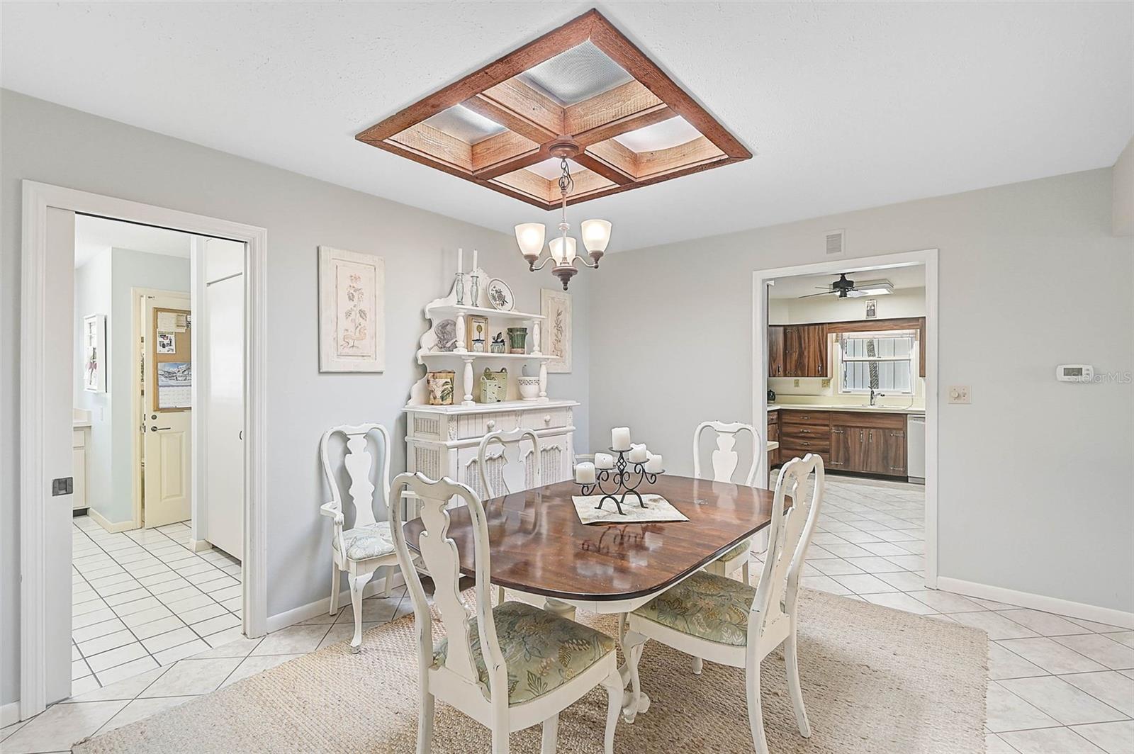 COUNTRY CLUB OF SARASOTA THE - Residential Lease