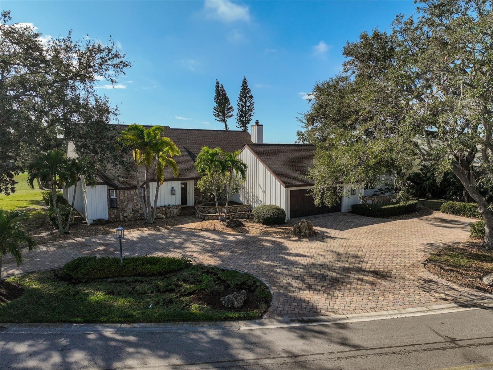 COUNTRY CLUB OF SARASOTA THE - Residential Lease