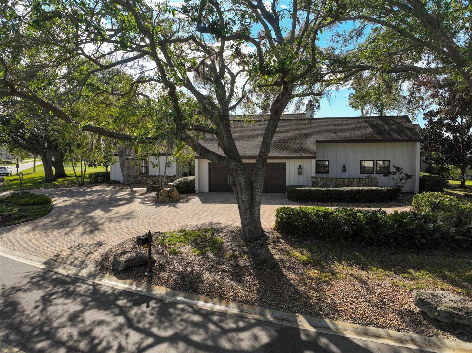 COUNTRY CLUB OF SARASOTA THE - Residential Lease