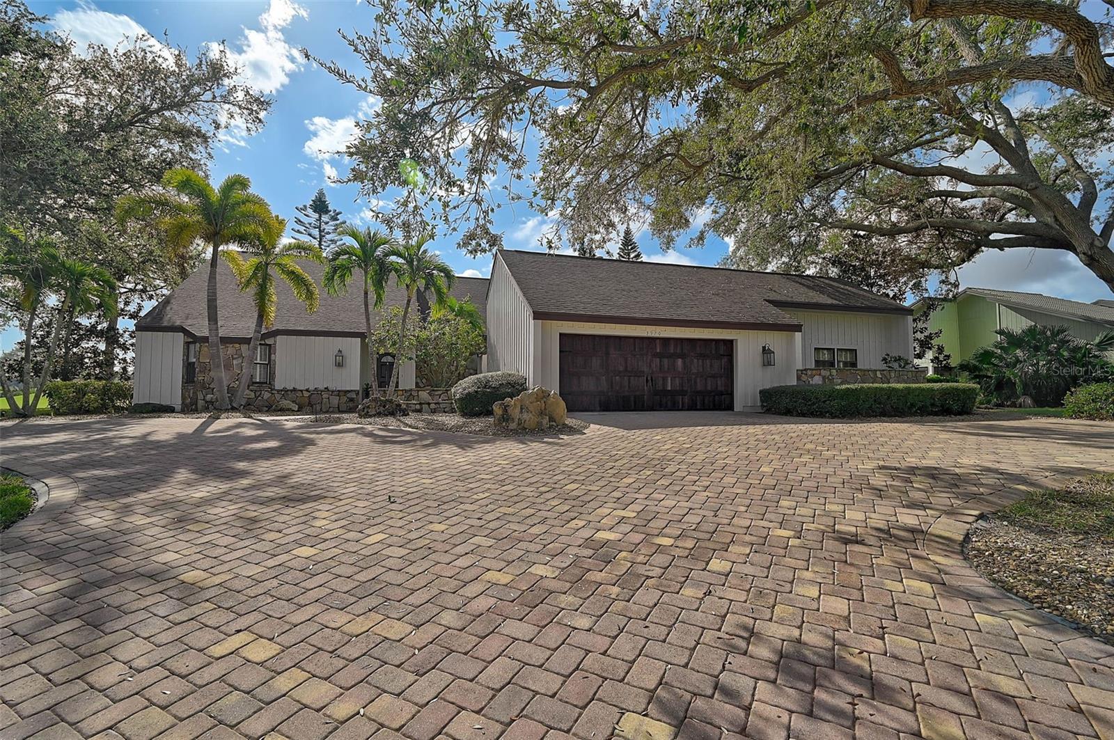 COUNTRY CLUB OF SARASOTA THE - Residential Lease