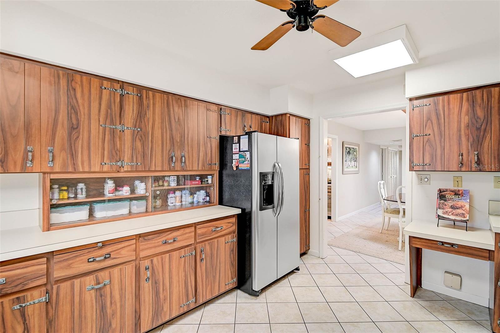 COUNTRY CLUB OF SARASOTA THE - Residential Lease