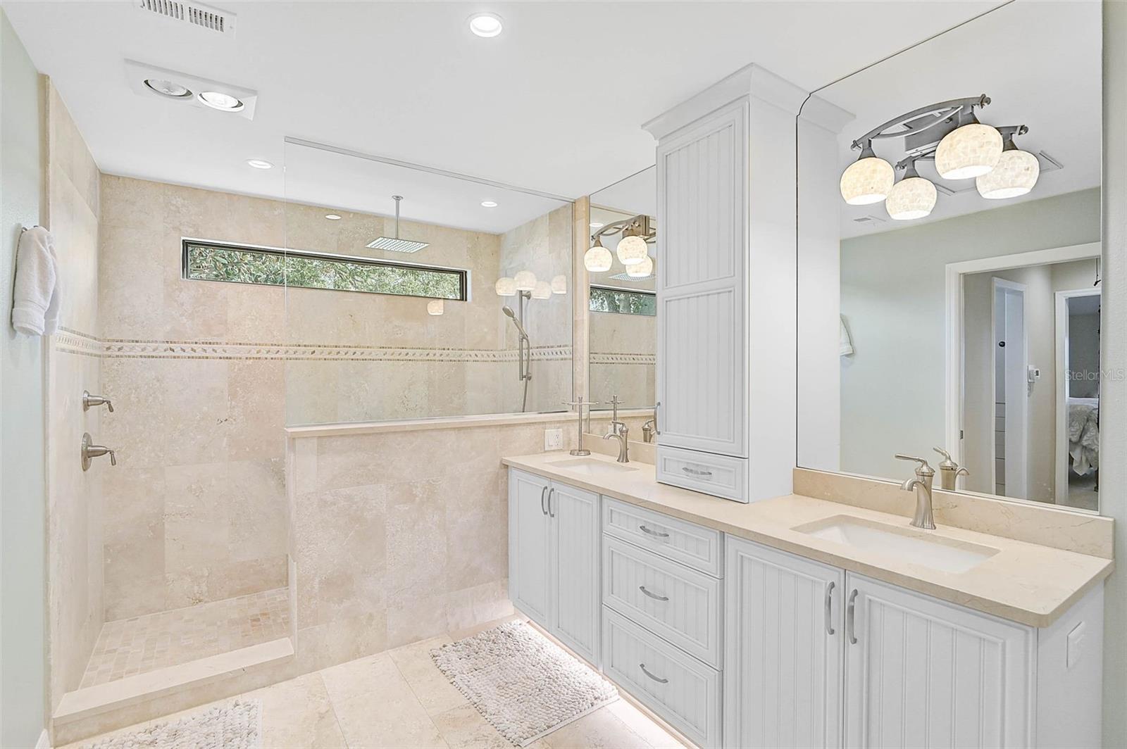 COUNTRY CLUB OF SARASOTA THE - Residential Lease