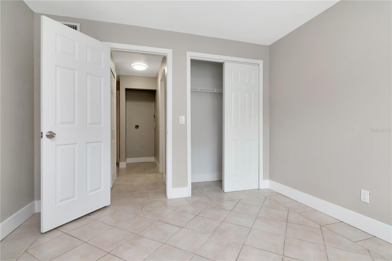 THE HAMPTONS AT BRANDON A CONDO - Residential