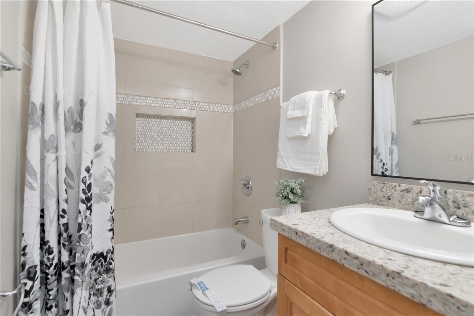 THE HAMPTONS AT BRANDON A CONDO - Residential