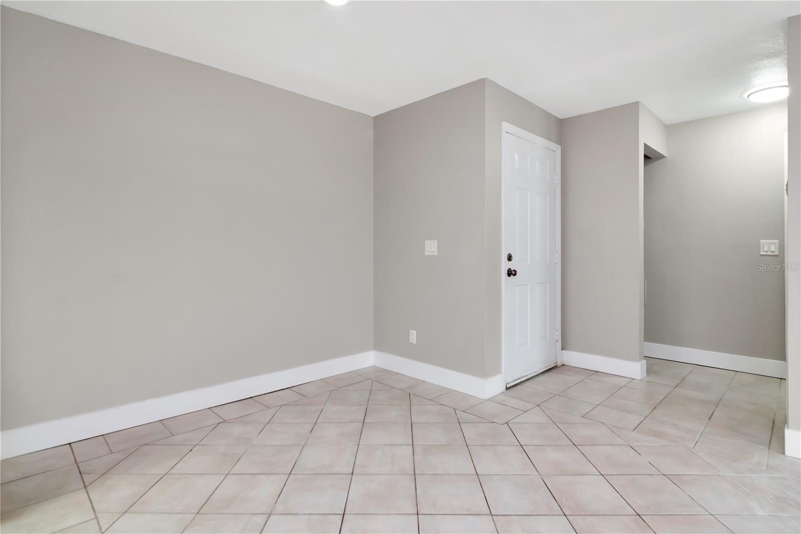 THE HAMPTONS AT BRANDON A CONDO - Residential