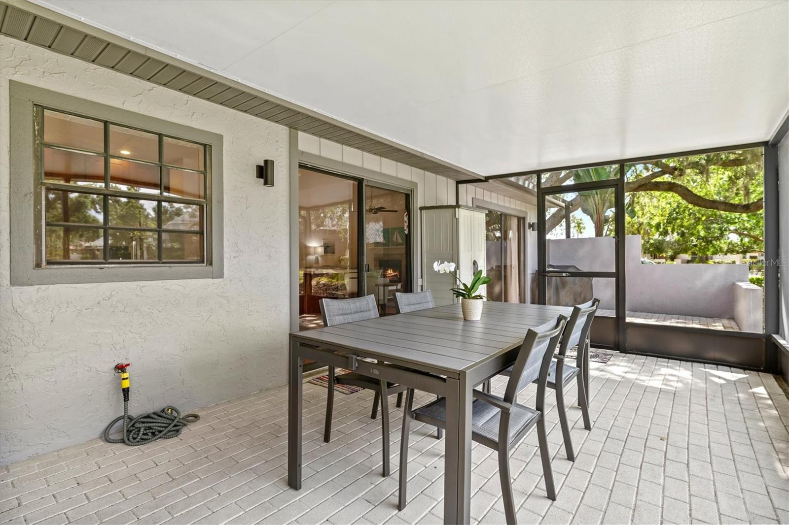 HUNTERS WALK - HAMLETS - Residential