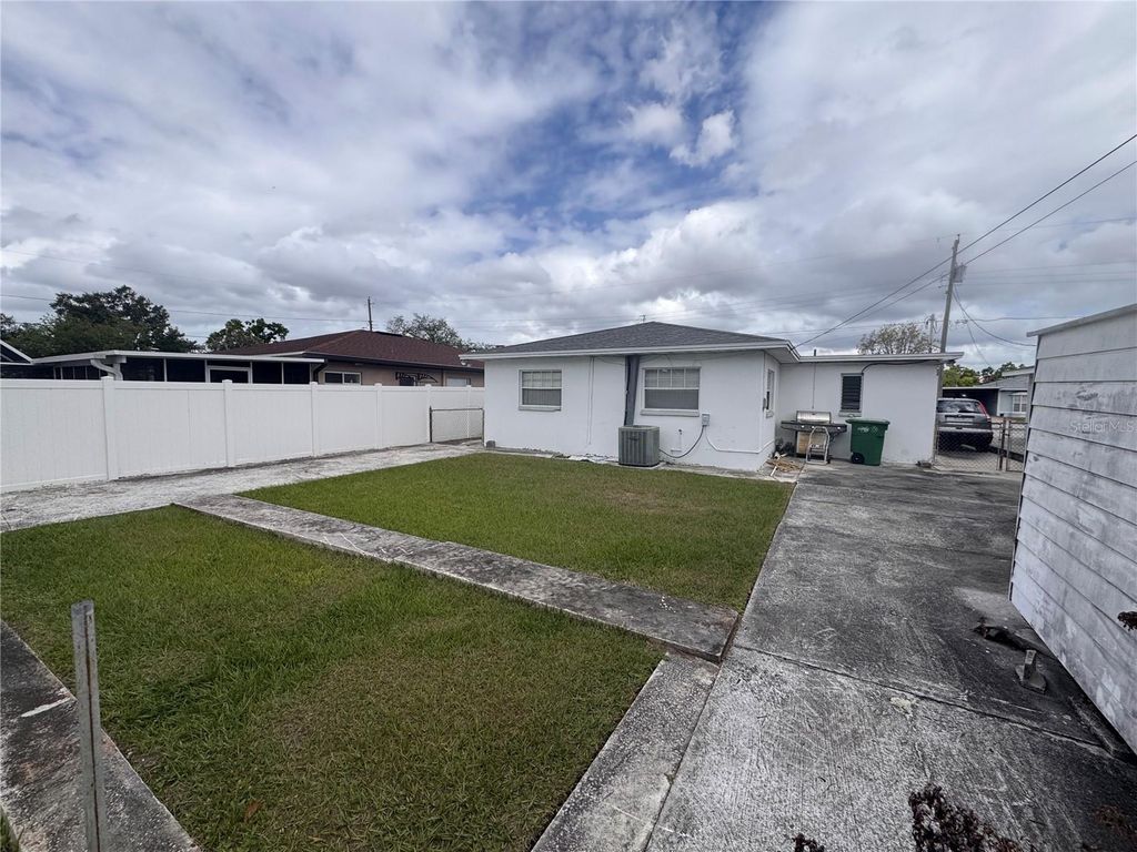 Photo of 3320 W Leroy Street, Tampa, FL 33607 (MLS # TB8496170)