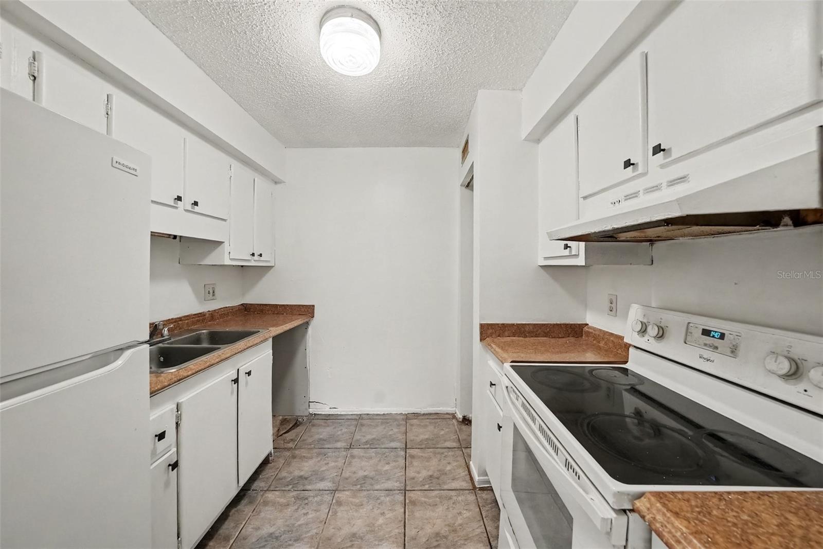 305 E WELLINGTON COURT 64