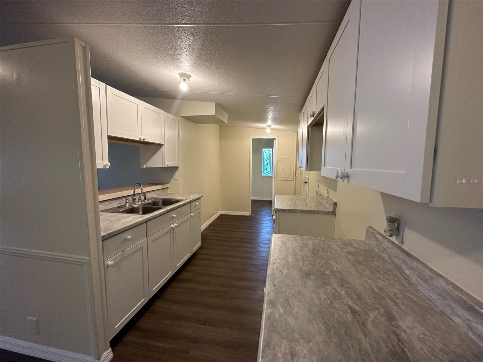 DELAND MOBILE HOMESITES UNREC 157 - Residential