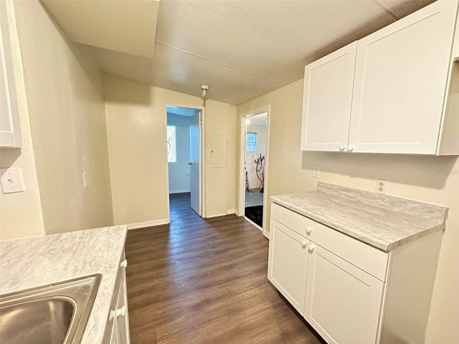 DELAND MOBILE HOMESITES UNREC 157 - Residential