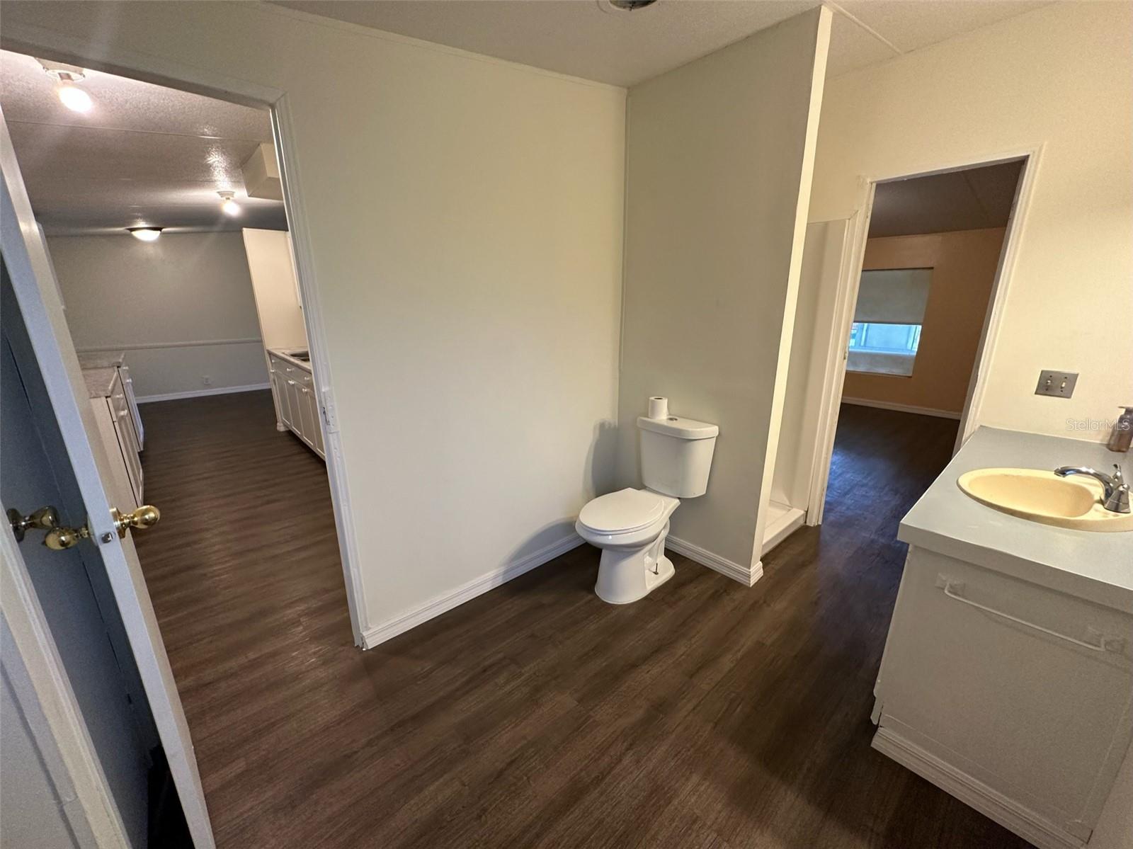 DELAND MOBILE HOMESITES UNREC 157 - Residential