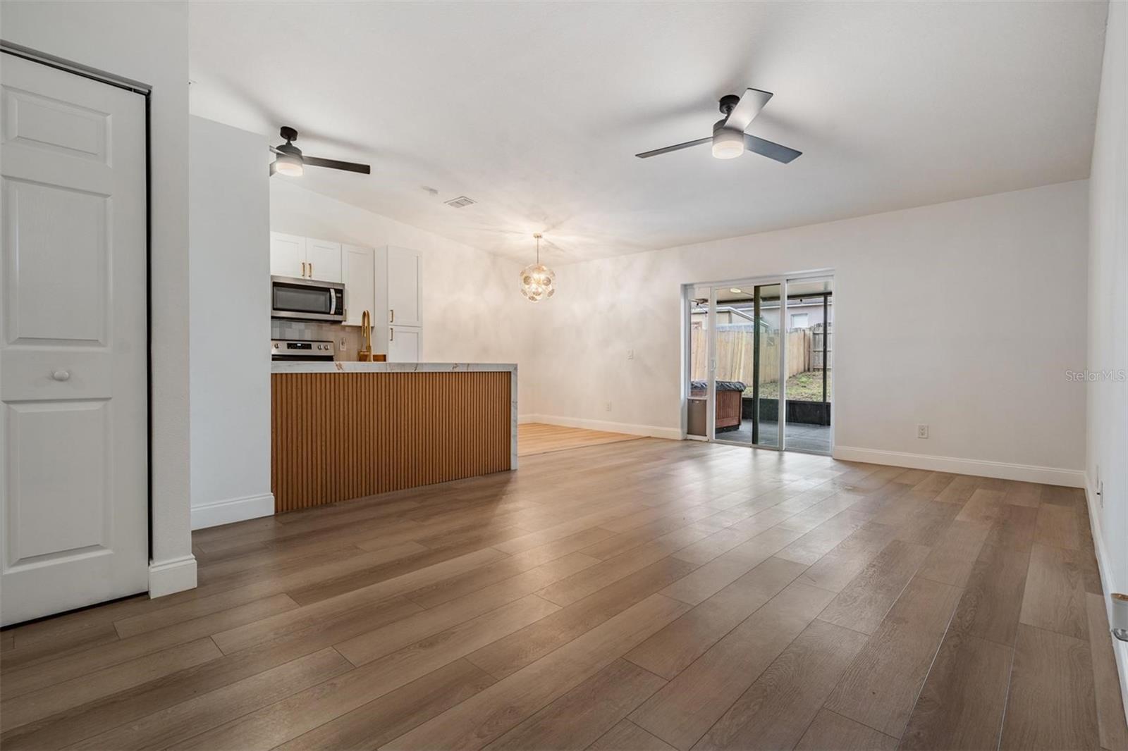 VALRICO MANOR UNIT 3 - Residential