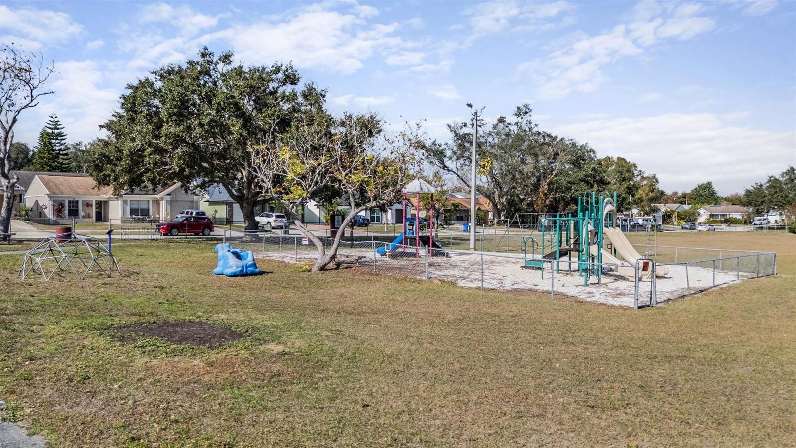 VALRICO MANOR UNIT 3 - Residential