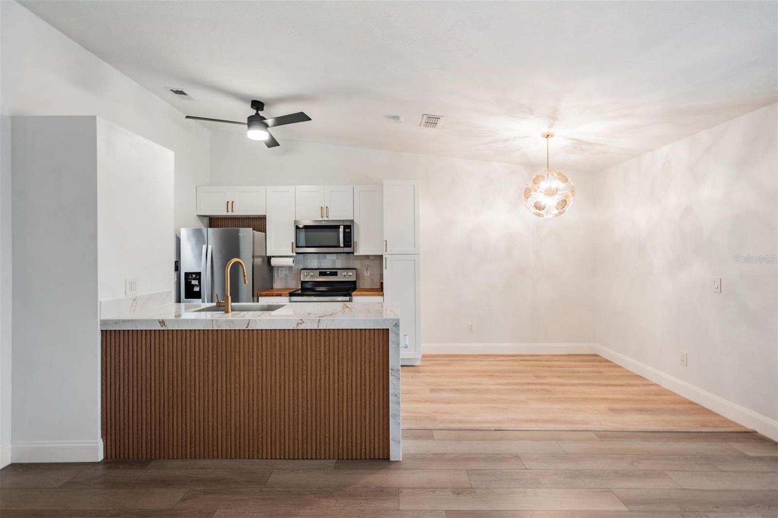 VALRICO MANOR UNIT 3 - Residential